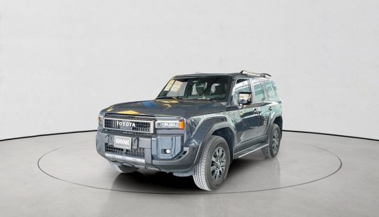 Toyota • Land Cruiser Prado