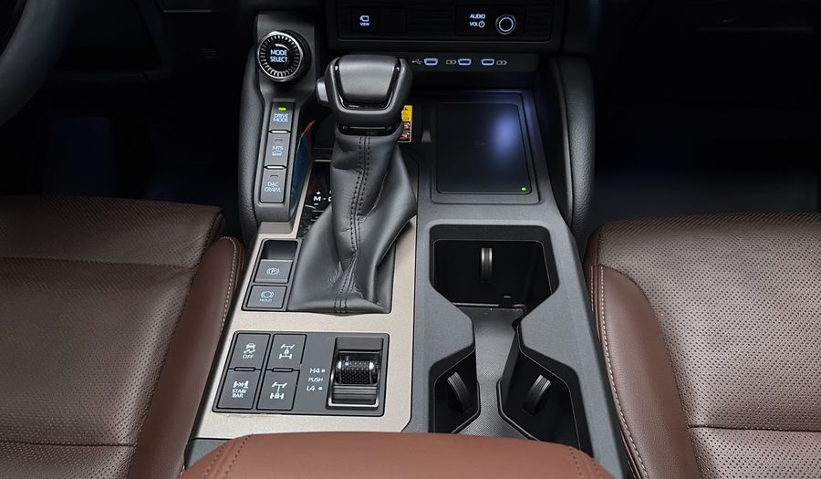 Toyota Land Cruiser Prado 2.4 4WD AUTO ADVENTURE MONO TONE Suv 2025