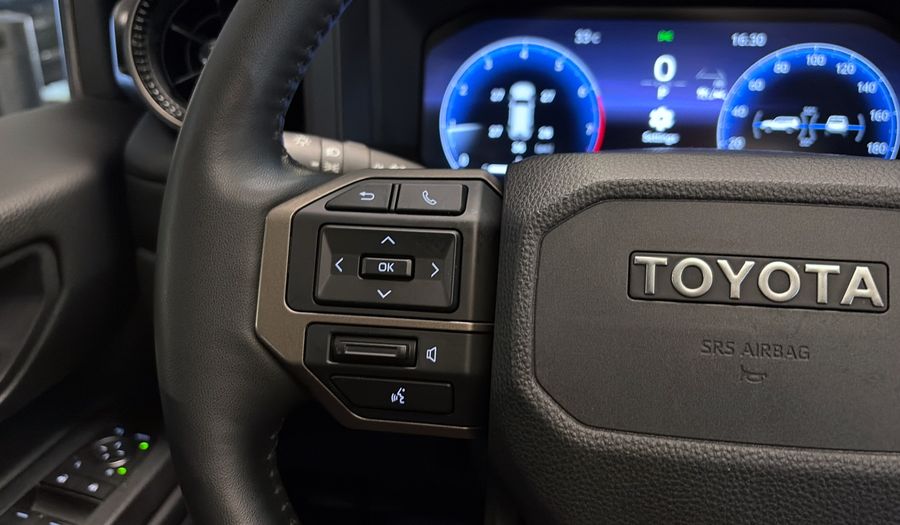 Toyota Land Cruiser Prado 2.4 4WD AUTO ADVENTURE MONO TONE Suv 2025