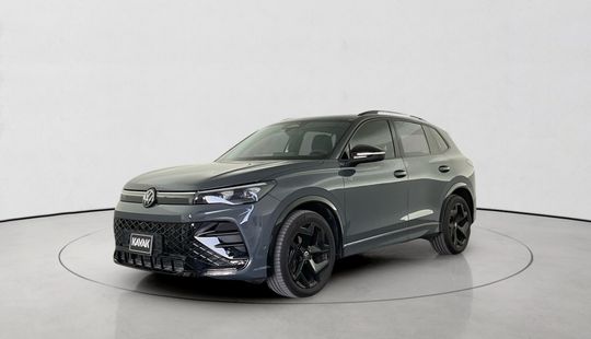 Volkswagen • Tiguan