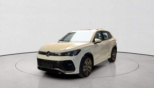 Volkswagen • Tiguan