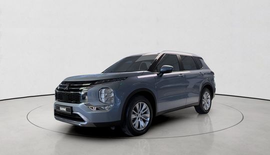 Mitsubishi • Outlander