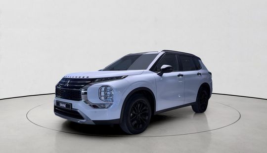 Mitsubishi • Outlander