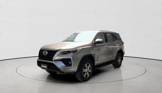 Toyota • Fortuner