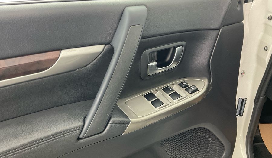 Mitsubishi Pajero 3.8 GLS LWB H/L LTHR R/FORD Suv 2020