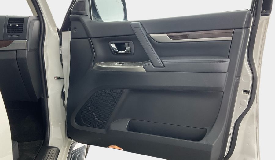 Mitsubishi Pajero 3.8 GLS LWB H/L LTHR R/FORD Suv 2020