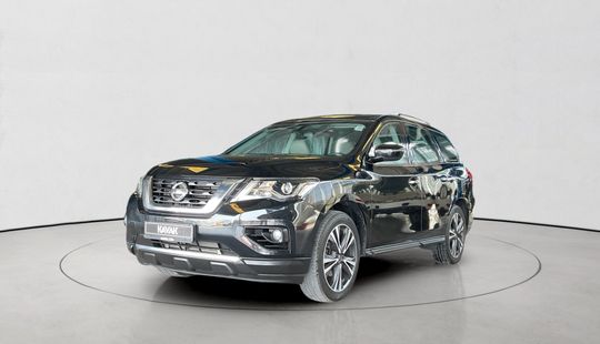 Nissan • Pathfinder