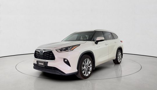 Toyota • Highlander