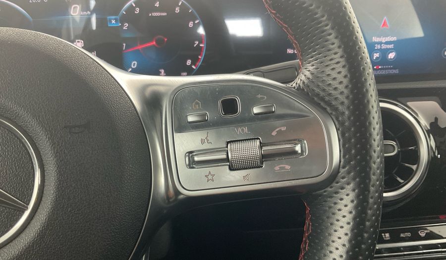 Mercedes Benz A-class 1.3 A 200 DCT PREMIUM PLUS Hatchback 2021