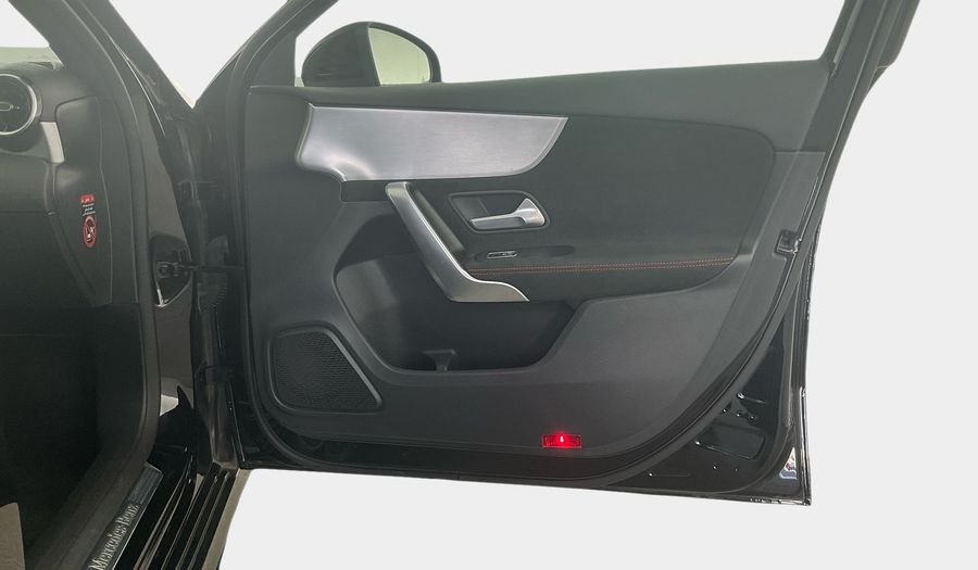 Mercedes Benz A-class 1.3 A 200 DCT PREMIUM PLUS Hatchback 2021