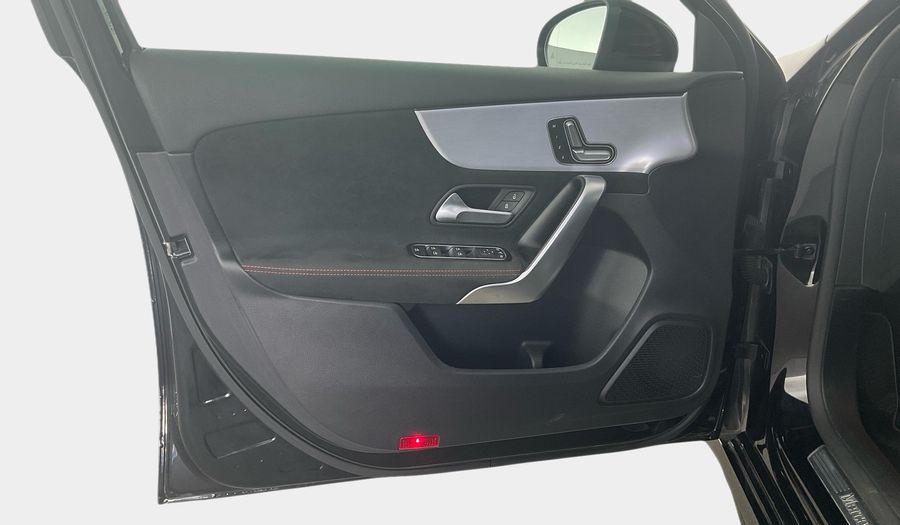 Mercedes Benz A-class 1.3 A 200 DCT PREMIUM PLUS Hatchback 2021