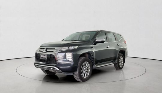 Mitsubishi • Montero Sport