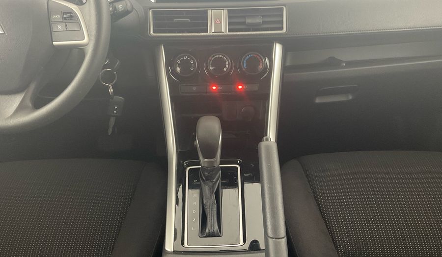 Mitsubishi Xpander 1.5 MEDIUM LINE AUTO Minivan 2021