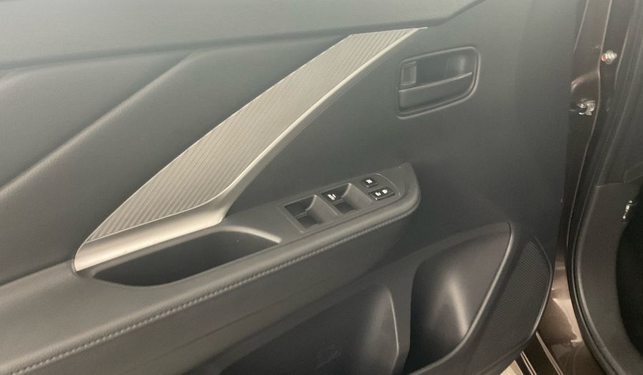 Mitsubishi Xpander 1.5 MEDIUM LINE AUTO Minivan 2021