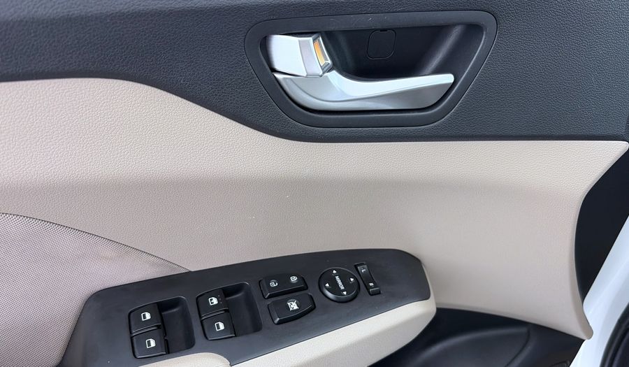 Hyundai Accent 1.6 AUTO GL SMART PLUS Sedan 2021