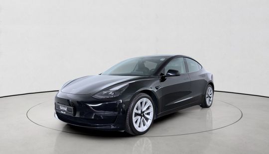 Tesla • Model 3