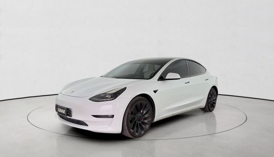Tesla • Model 3