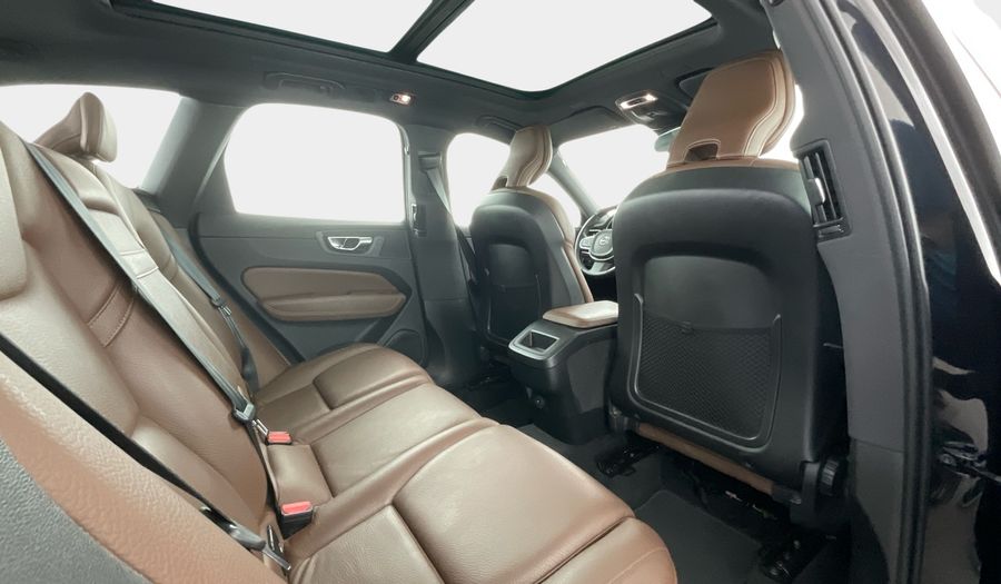 Volvo Xc60 2.0 T5 250 FWD MOMENTUM AUTO Suv 2021