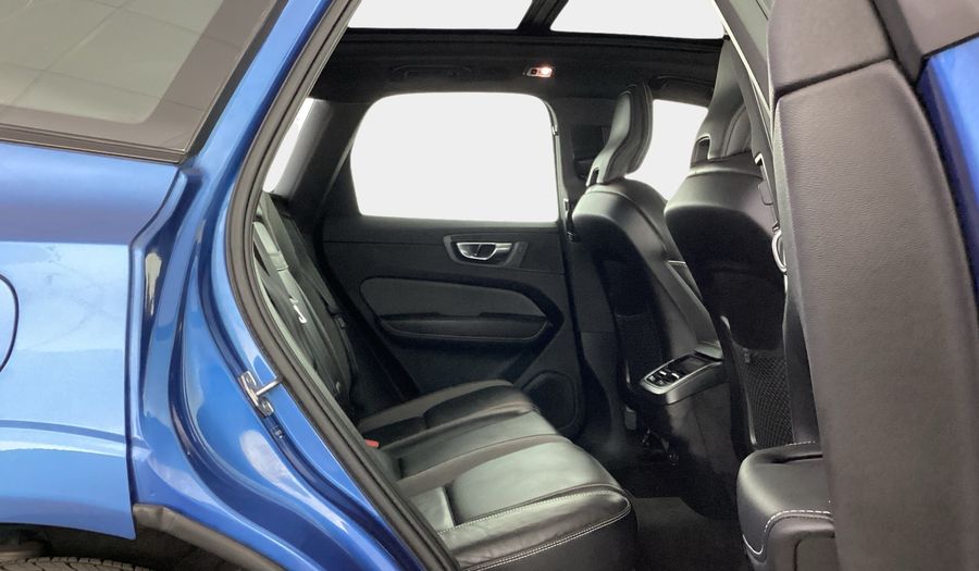Volvo Xc60 2.0 T5 AWD R-DESIGN AUTO SRF Suv 2021