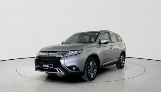 Mitsubishi • Outlander