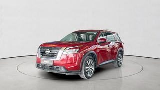 Nissan • Pathfinder