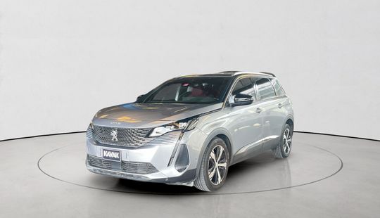 Peugeot • 5008