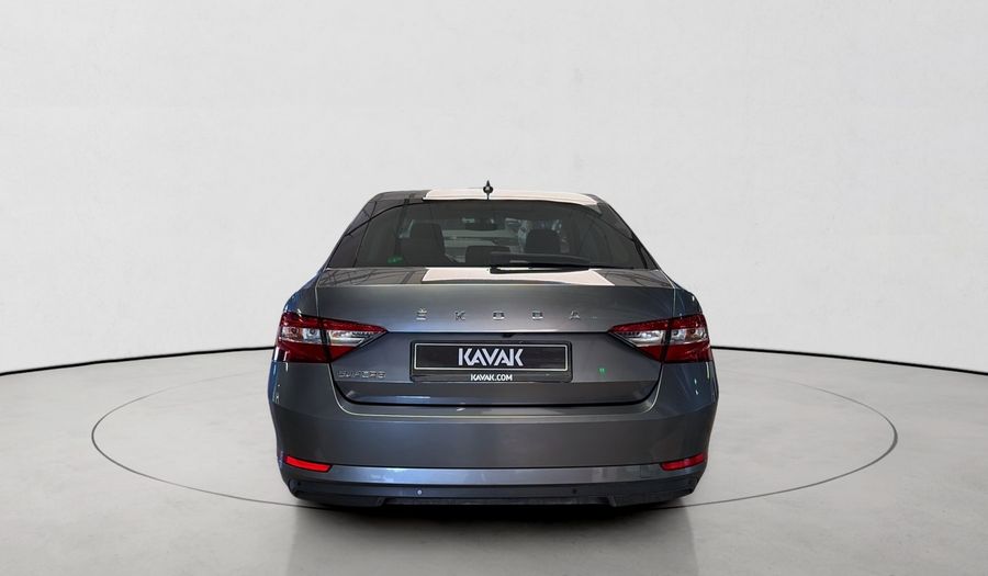 Skoda Superb 1.4 AMBITION Hatchback 2022