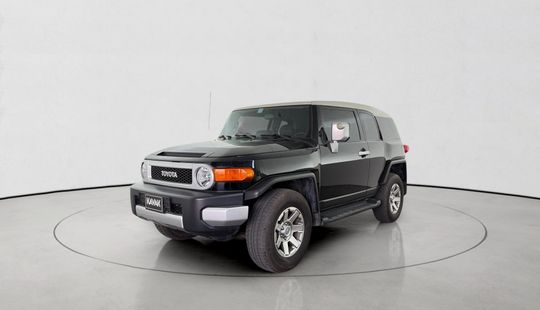 Toyota • FJ Cruiser