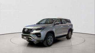 Toyota • Fortuner