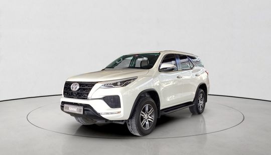 Toyota • Fortuner