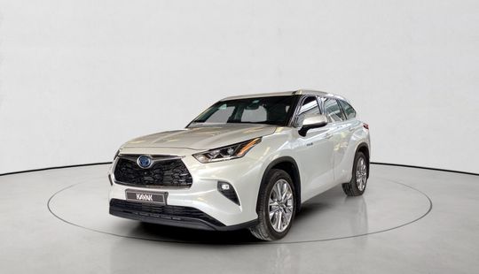 Toyota • Highlander