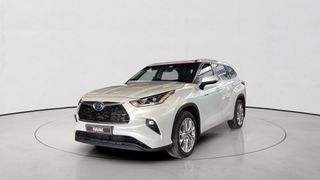 Toyota • Highlander