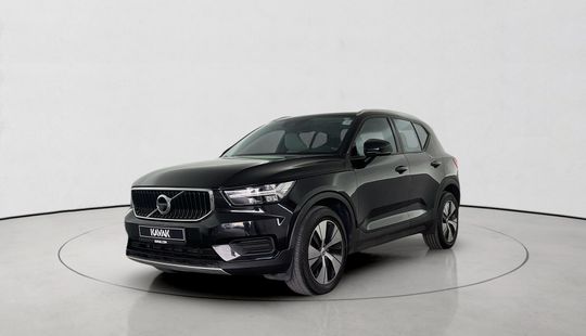Volvo • XC40