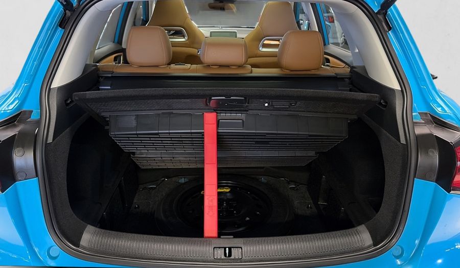 Mg Hs TROPHY Suv 2023