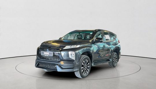 Mitsubishi • Montero Sport