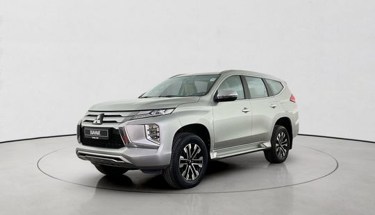 Mitsubishi • Montero Sport