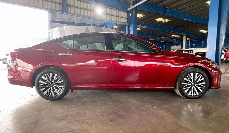 Nissan Altima 2.5 SV AUTO Sedan 2023