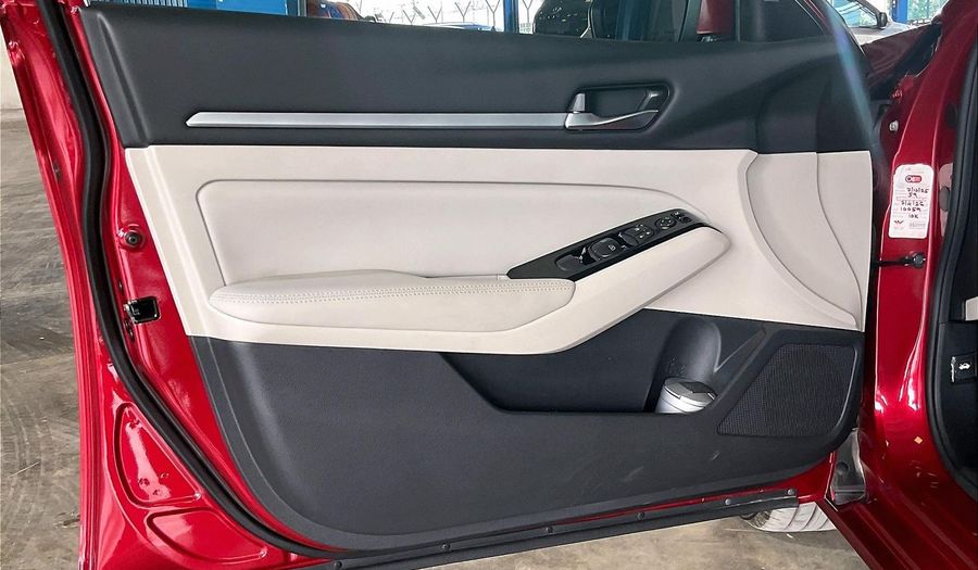 Nissan Altima 2.5 SV AUTO Sedan 2023