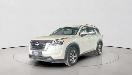 Nissan • Pathfinder