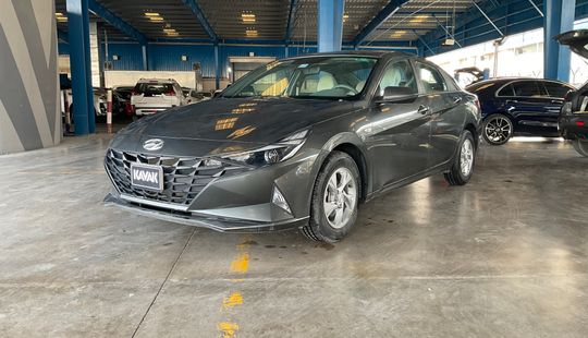 Hyundai • Elantra