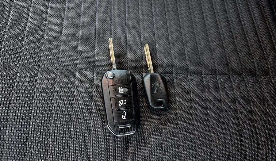 Peugeot 2008 1.2 AUTO ACTIVE TURBO Suv 2023
