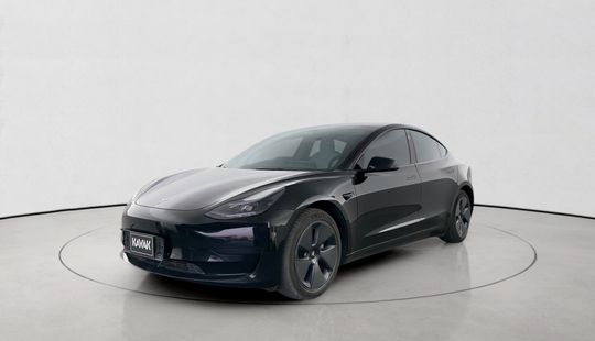 Tesla • Model 3