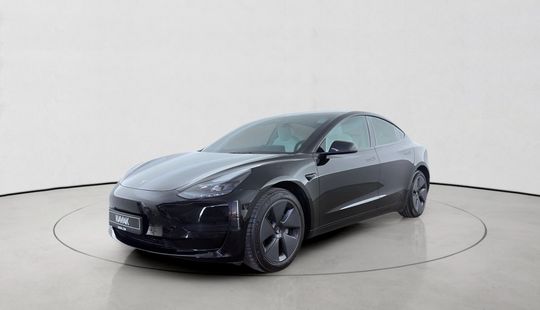 Tesla • Model 3