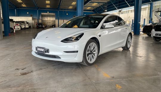 Tesla • Model 3