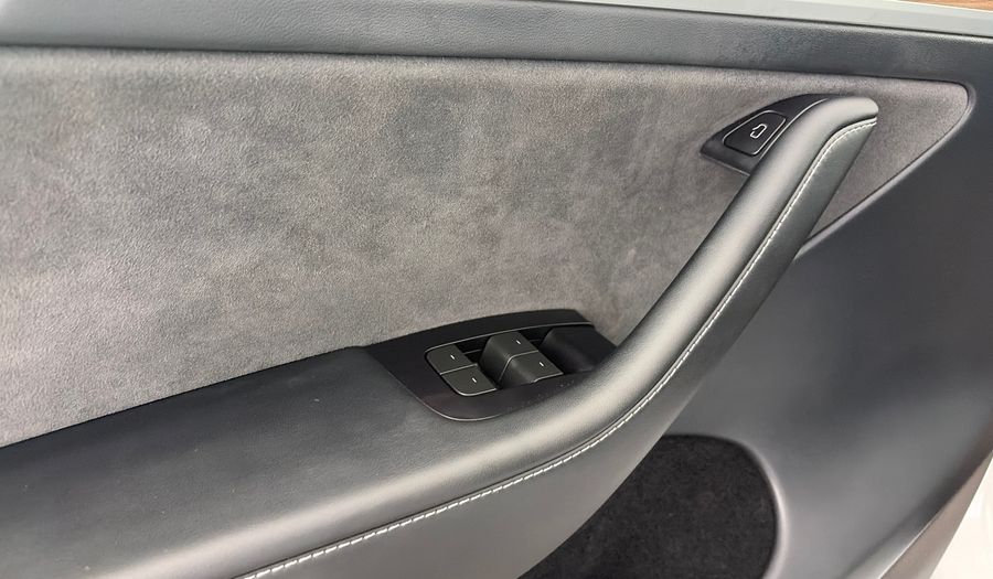 Tesla Model Y BEV RWD Suv 2023