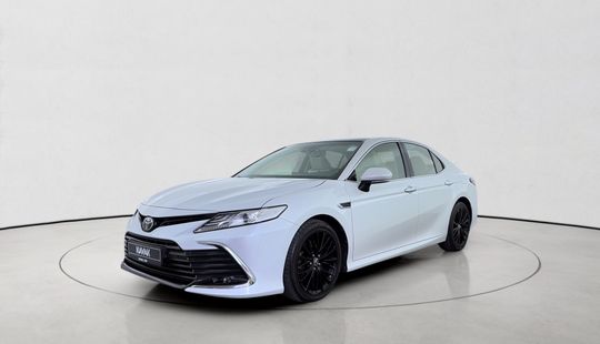 Toyota • Camry