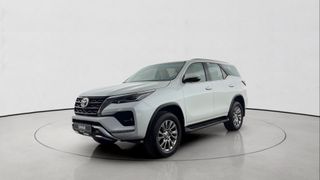 Toyota • Fortuner