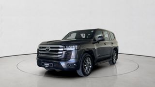Toyota • Land Cruiser