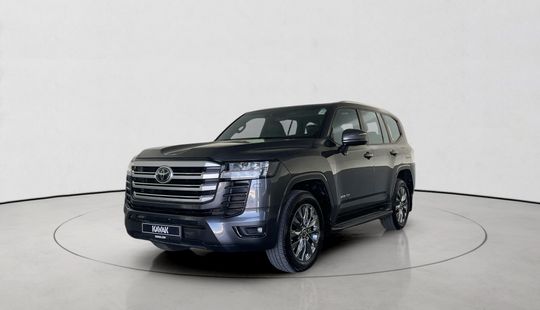 Toyota • Land Cruiser