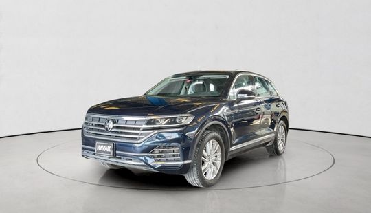 Volkswagen • Touareg